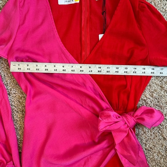 NWT Dress Day Red and Pink Satin V Neck Bishop Sleeve Wrap Dress Sz S - Picture 9 of 12